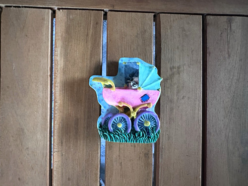 Holzfigur kinderwagen bunt - kinderwagen,