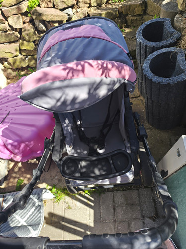 Klassischer kinderwagen - klassischer,